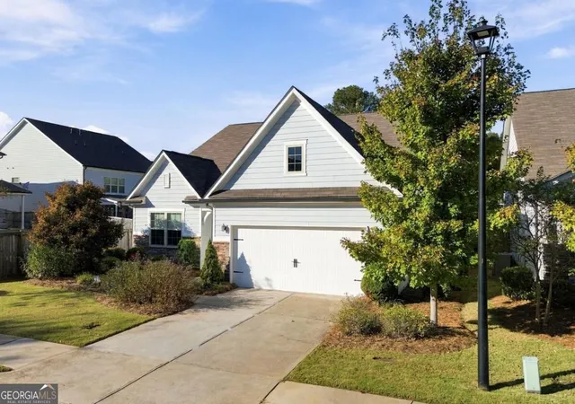 Photo 2 of Single family home for sale at 205 William Crk Dr, Canton, GA 30115 | MLS# 10878299 | Listing updated on 2026-10-31