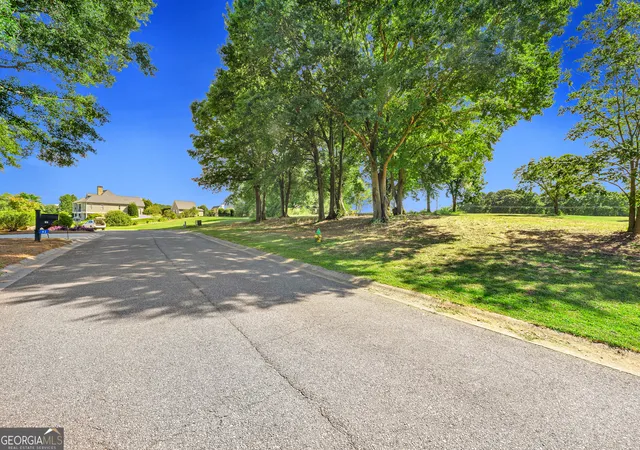 Photo 4 of Land for sale at 0 York Shrs Dr, Hartwell, GA 30643 | MLS# 10844226 | Listing updated on 2026-09-11