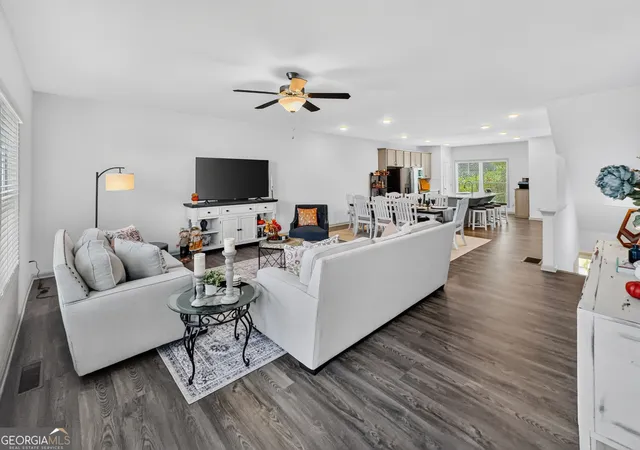 Photo 3 of Condo for sale at 5 Iron Dr, Newnan, GA 30265 | MLS# 10844936 | Listing updated on 2026-09-26