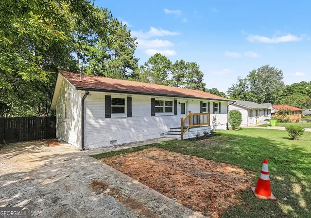Photo 2 of Single family home for sale at 46 Royce Dr, Jonesboro, GA 30238 | MLS# 10844199 | Listing updated on 2026-09-11