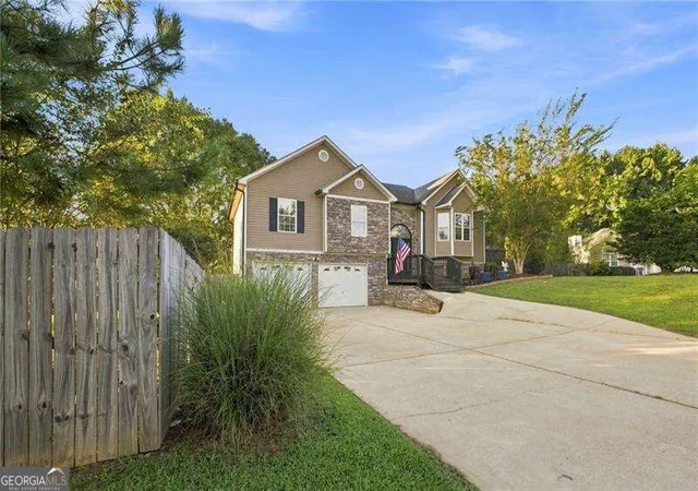 Photo 3 of Sale Pending at 59 Allie Trl, Dallas, GA 30157 | MLS# 10841457 | Listing updated on 2026-09-18