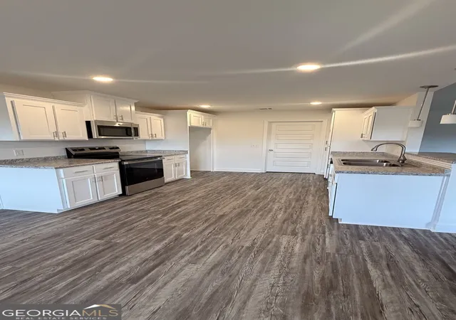 Photo 3 of Single family home for sale at 670 Belfast Loop #187, Ellabell, GA 31308 | MLS# 10818845 | Listing updated on 2026-09-11