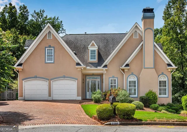 Single family home for sale at 2285 Littlebrooke Tr, Dunwoody, GA 30338 | MLS# 10844223