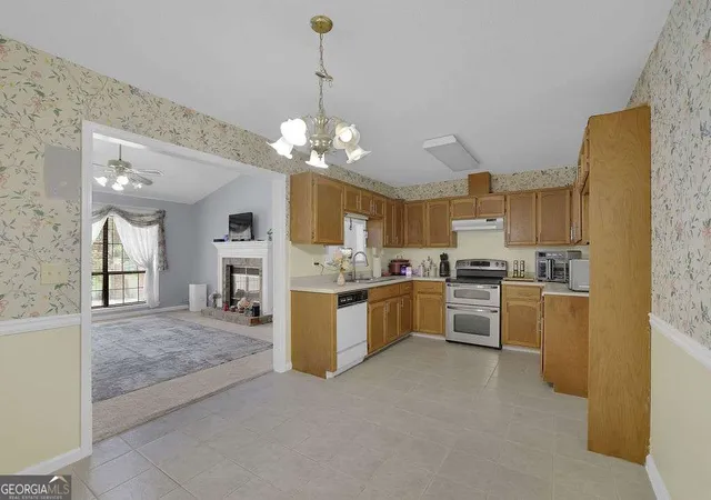 Photo 2 of Townhouse for sale at 1238 Shannon Way SW, Marietta, GA 30008 | MLS# 10839112 | Listing updated on 2026-09-17