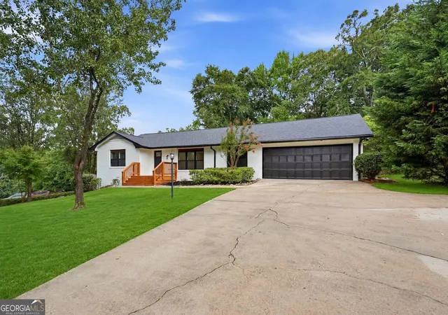 Photo 1 of Single family home for sale at 1802 Oak Grv Rd Ne, Atlanta, GA 30345 | MLS# 10847175 | Listing updated on 2026-09-22