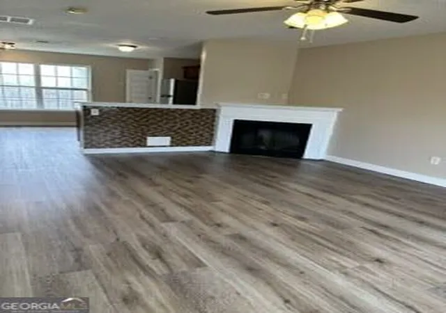 Photo 3 of Townhouse for sale at 500 Jaclyn Cir, Mcdonough, GA 30253 | MLS# 10820781 | Listing updated on 2026-09-20