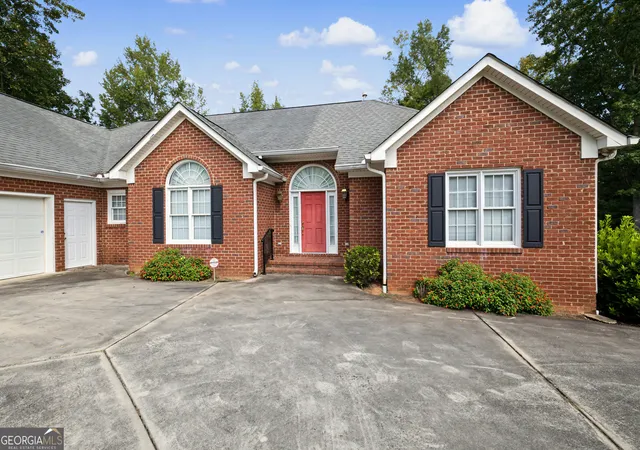 Photo 3 of Single family home for sale at 127 Agape St, Williamson, GA 30292 | MLS# 10850861 | Listing updated on 2026-10-29