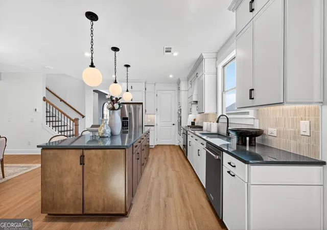 Photo 3 of Single family home for sale at 1111 Starboard Way, Greensboro, GA 30642 | MLS# 10853374 | Listing updated on 2026-09-25