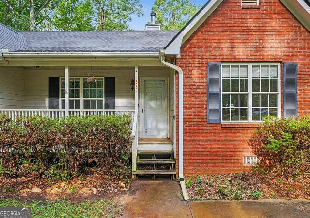 Photo 2 of Single family home for sale at 58 S Singley Dr, Locust Grove, GA 30248 | MLS# 10852278 | Listing updated on 2026-10-08
