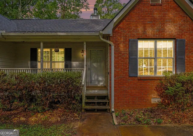 Photo 3 of Single family home for sale at 58 S Singley Dr, Locust Grove, GA 30248 | MLS# 10852278 | Listing updated on 2026-10-08