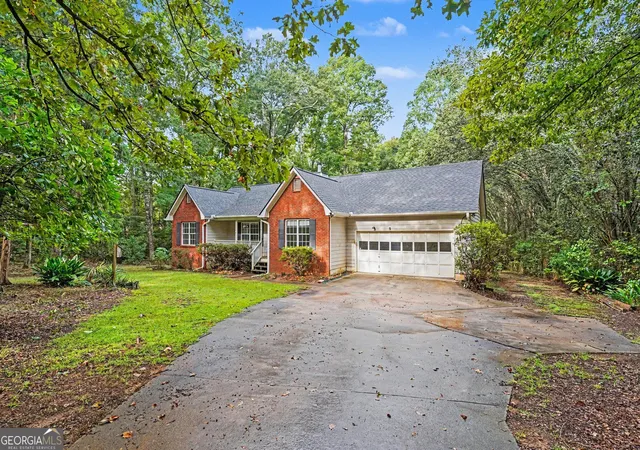 Photo 4 of Single family home for sale at 58 S Singley Dr, Locust Grove, GA 30248 | MLS# 10852278 | Listing updated on 2026-10-08