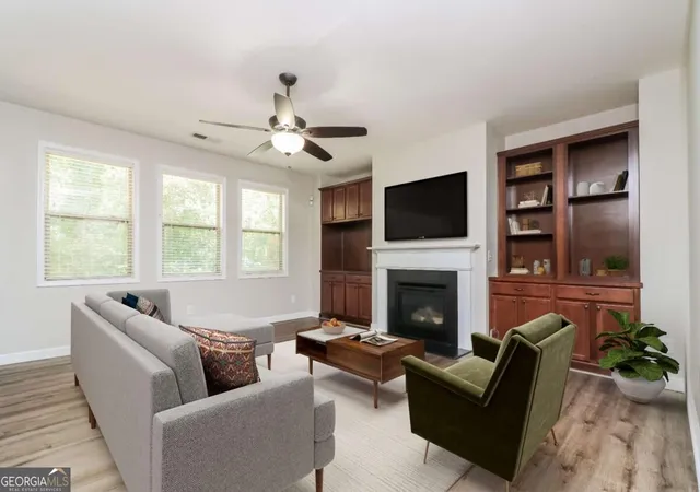 Photo 4 of Single family home for sale at 4884 Sydney Ln, Marietta, GA 30066 | MLS# 10839202 | Listing updated on 2026-09-17