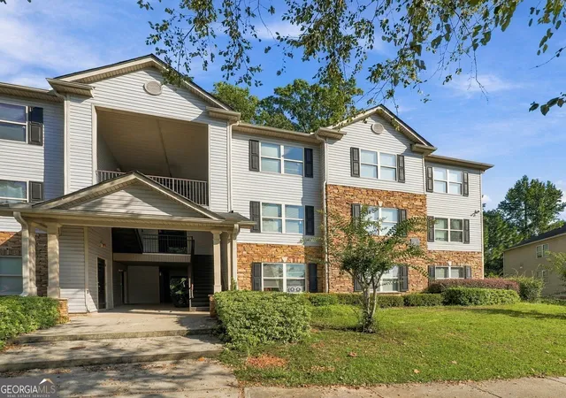 Photo 1 of Condo for sale at 2102 Fairington Club Dr, Lithonia, GA 30038 | MLS# 10831521 | Listing updated on 2026-09-25