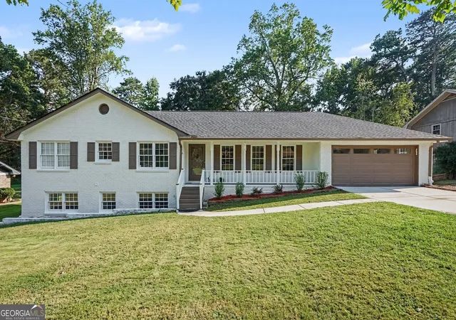 Photo 2 of Single family home for sale at 3802 Imperial Dr, Snellville, GA 30039 | MLS# 10847519 | Listing updated on 2026-10-01
