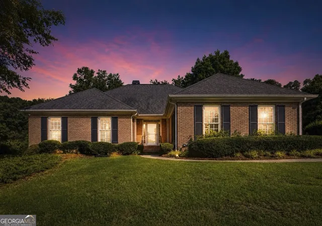 Photo 1 of Single family home for sale at 611 Iris Ln, Winder, GA 30680 | MLS# 10829201 | Listing updated on 2026-09-02