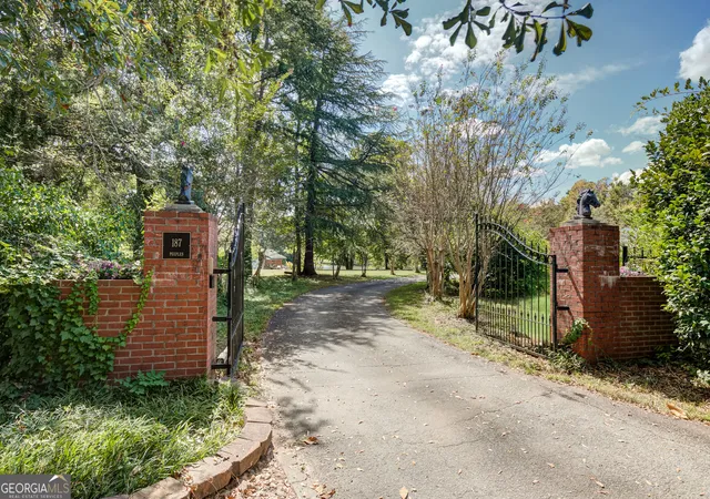 Photo 3 of Single family home for sale at 187 Peeples Rd, Fayetteville, GA 30215 | MLS# 10847170 | Listing updated on 2026-09-23
