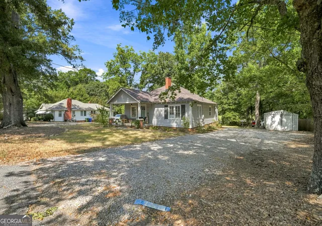Photo 3 of Single family home for sale at 1235 S Madison Ave, Monroe, GA 30655 | MLS# 10852238 | Listing updated on 2026-10-08