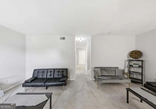 Listing Photo 5 - Condo for sale in building located at 1816 Ashborough Rd SE, Marietta, GA 30067 - Unit #C