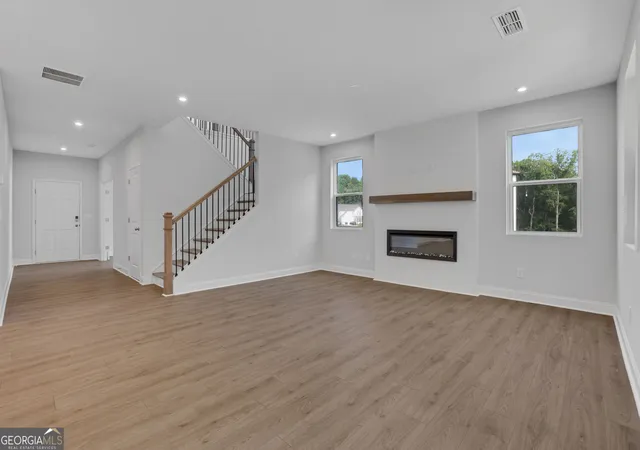 Photo 4 of Single family home for sale at 327 William Gossett Dr, Canton, GA 30114 | MLS# 10700497 | Listing updated on 2026-10-28