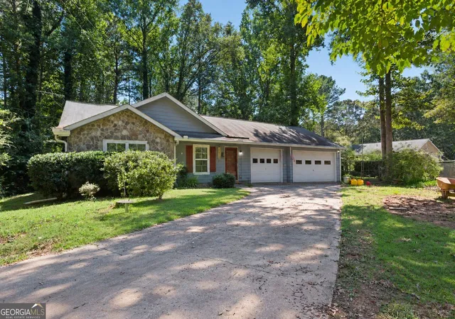 Photo 2 of Single family home for sale at 38 Bridge Dr, Douglasville, GA 30134 | MLS# 10848104 | Listing updated on 2026-09-17