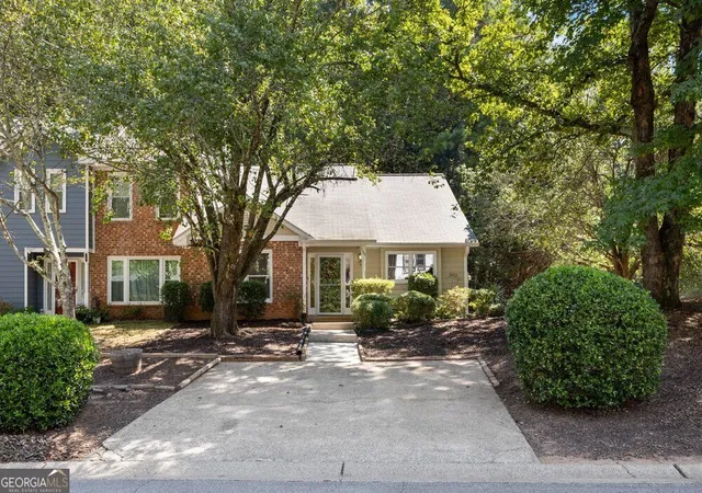Photo 1 of Townhouse for sale at 1100 Shiloh Ln Nw, Kennesaw, GA 30144 | MLS# 10846435 | Listing updated on 2026-10-08
