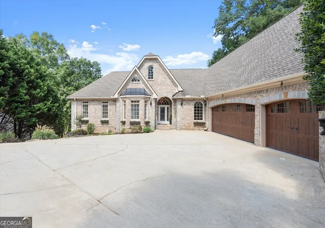 Photo 3 of Mansion for sale at 101 Bree Ln, Canton, GA 30114 | MLS# 10844046 | Listing updated on 2026-09-25