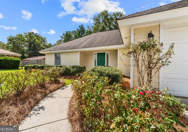 Photo 3 of Sale Pending at 219 Williams Dr, Bonaire, GA 31005 | MLS# 10837453 | Listing updated on 2026-09-09