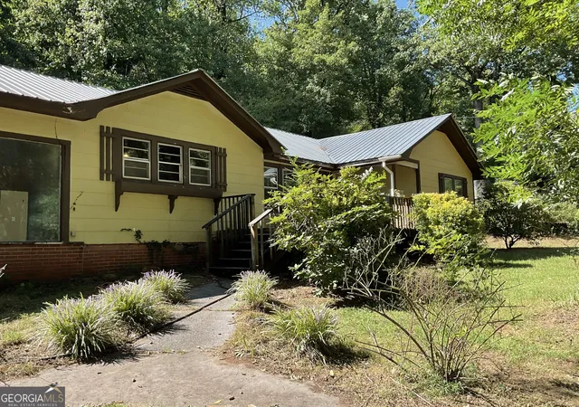 Photo 2 of Single family home for sale at 219 N Valley St, Clayton, GA 30525 | MLS# 10845744 | Listing updated on 2026-09-28