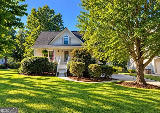Photo 1 of Single family home for sale at 323 West Ln, Woodstock, GA 30188 | MLS# 10844877 | Listing updated on 2026-09-14