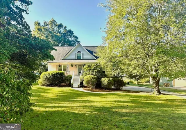 Photo 2 of Single family home for sale at 323 West Ln, Woodstock, GA 30188 | MLS# 10844877 | Listing updated on 2026-09-14