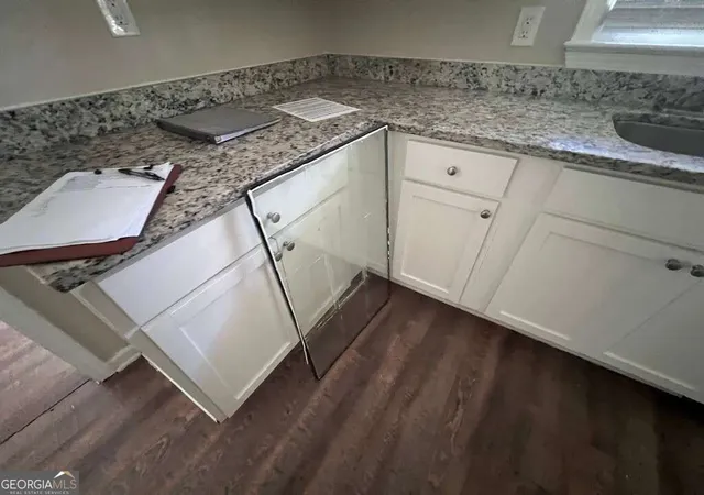 Photo 3 of Single family home for sale at 2922 Dale Pl, Decatur, GA 30032 | MLS# 10844436 | Listing updated on 2026-09-11