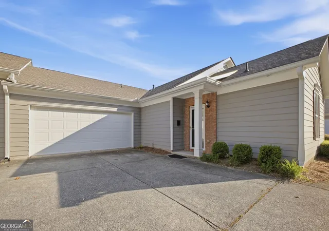 Photo 3 of Townhouse for sale at 528 Camry Cir, Dallas, GA 30157 | MLS# 10849548 | Listing updated on 2026-10-03