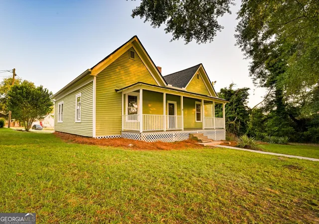 Photo 2 of Single family home for sale at 6 N Broad St, Covington, GA 30014 | MLS# 10840605 | Listing updated on 2026-10-08