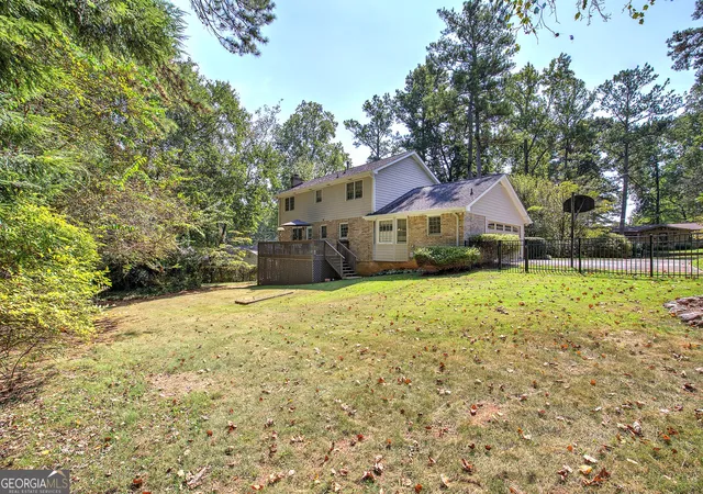 Photo 3 of Single family home for sale at 2747 Pinestream Dr NE, Marietta, GA 30068 | MLS# 10852353 | Listing updated on 2026-10-08