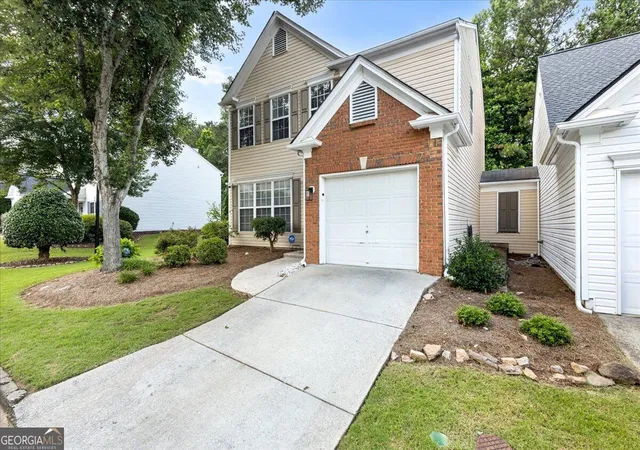 Photo 3 of Single family home for sale at 41 Devonshire Ct, Alpharetta, GA 30022 | MLS# 10844093 | Listing updated on 2026-09-25