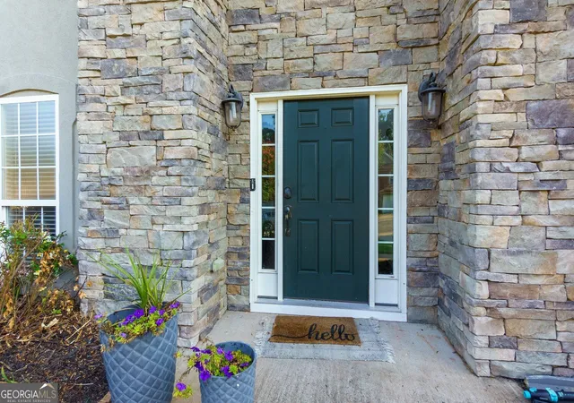 Photo 2 of Single family home for sale at 1080 Olde Roswell Grv, Roswell, GA 30075 | MLS# 10844670 | Listing updated on 2026-09-18