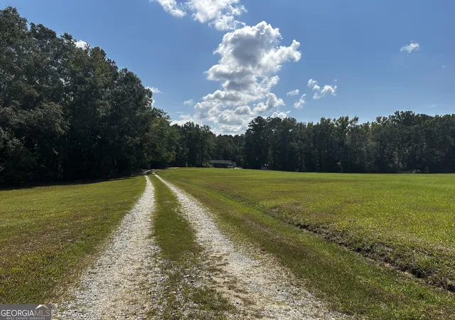 Photo 1 of Single family home for sale at 208 Crawford Rd Se, Milledgeville, GA 31061 | MLS# 10850465 | Listing updated on 2026-10-05