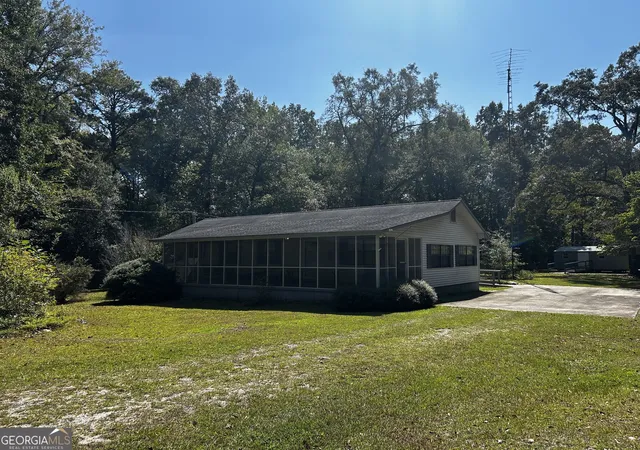 Photo 2 of Single family home for sale at 208 Crawford Rd Se, Milledgeville, GA 31061 | MLS# 10850465 | Listing updated on 2026-10-05