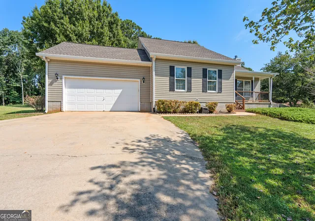 Photo 1 of Single family home for sale at 178 Major Rd, Sharpsburg, GA 30277 | MLS# 10839243 | Listing updated on 2026-09-17