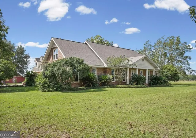 Photo 3 of Single family home for sale at 1024 Ten Mile Rd, Fitzgerald, GA 31750 | MLS# 10851856 | Listing updated on 2026-10-07