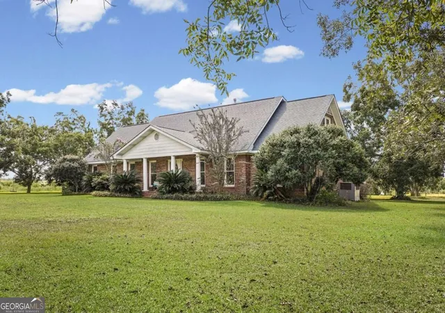 Photo 3 of Single family home for sale at 1024 Ten Mile Rd, Fitzgerald, GA 31750 | MLS# 10851856 | Listing updated on 2026-10-07