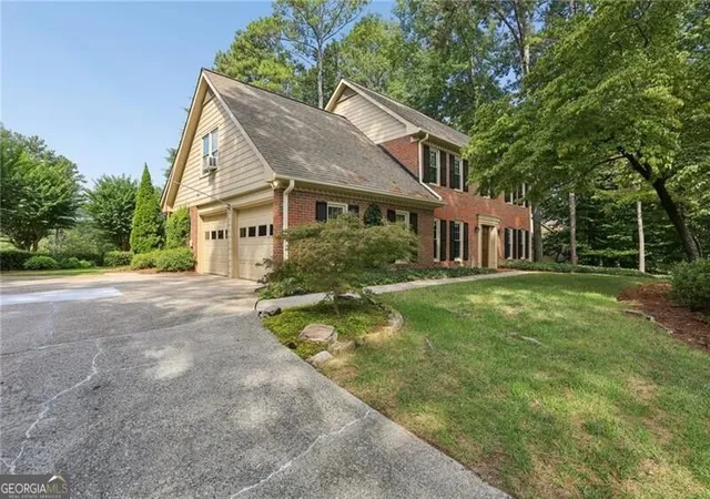 Photo 2 of Single family home for sale at 4357 Karls Gate Dr, Marietta, GA 30068 | MLS# 10848752 | Listing updated on 2026-10-05