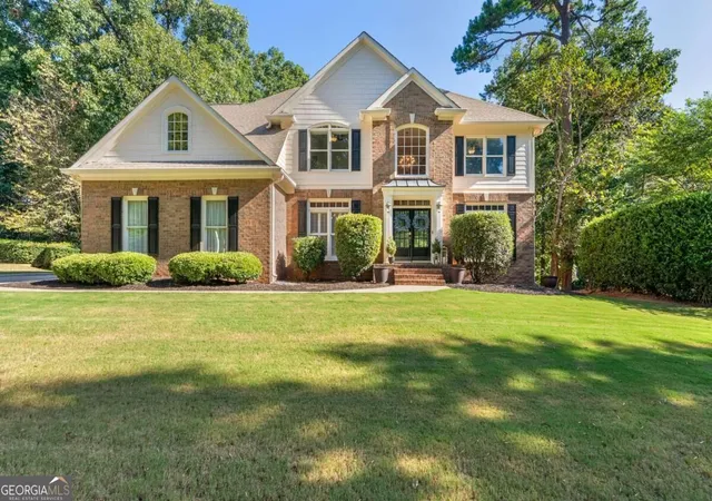 Photo 1 of Single family home for sale at 135 Grand Ave, Suwanee, GA 30024 | MLS# 10848595 | Listing updated on 2026-10-09