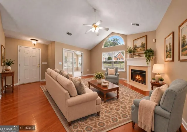 Photo 3 of Condo for sale at 2983 Oakside Cir, Alpharetta, GA 30004 | MLS# 10853414 | Listing updated on 2026-09-25