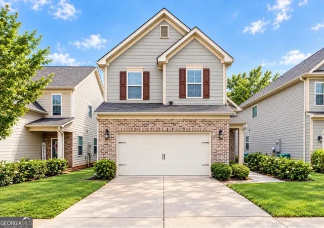 Single family home for sale at 2391 Oakleaf Cir, Lithonia, GA 30058 | MLS# 10853138