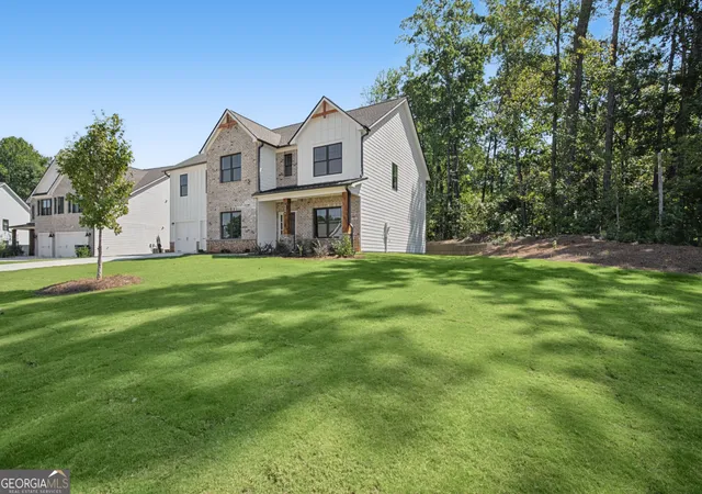 Photo 2 of Single family home for sale at 4684 Cooling Water Cir Sw, Powder Springs, GA 30127 | MLS# 10799721 | Listing updated on 2026-09-24