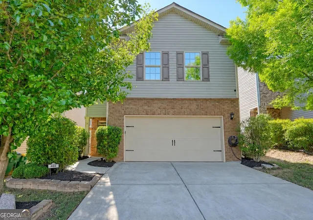Single family home for sale at 402 Wilshire Ct, Acworth, GA 30102 | MLS# 10759475