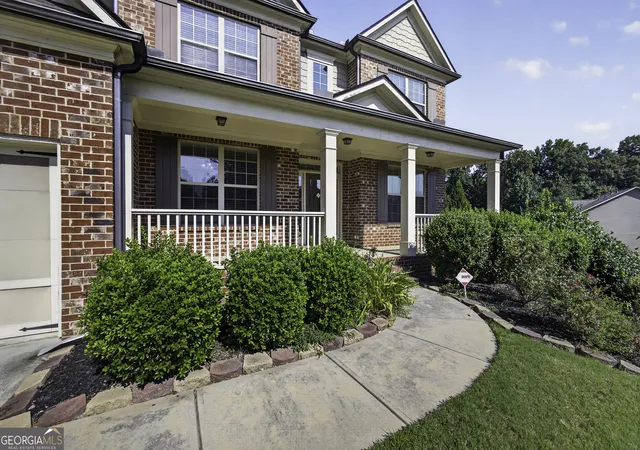 Photo 3 of Single family home for sale at 3952 Ivy Gate Dr, Buford, GA 30519 | MLS# 10841956 | Listing updated on 2026-09-09