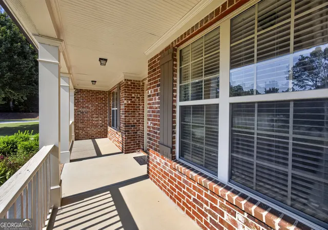 Photo 4 of Single family home for sale at 3952 Ivy Gate Dr, Buford, GA 30519 | MLS# 10841956 | Listing updated on 2026-09-09
