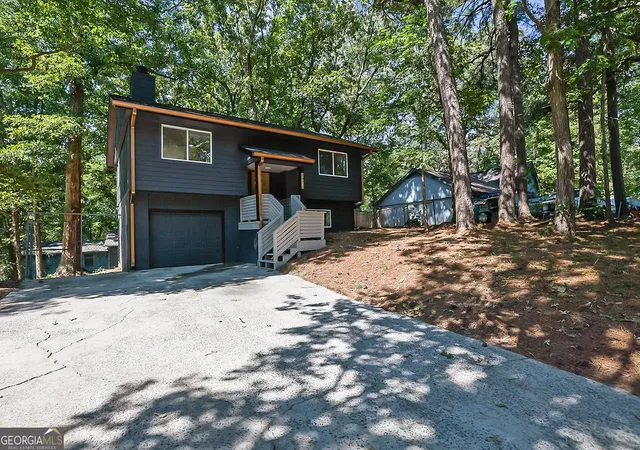 Photo 2 of Single family home for sale at 1971 Pair Rd Sw, Marietta, GA 30008 | MLS# 10830877 | Listing updated on 2026-09-18
